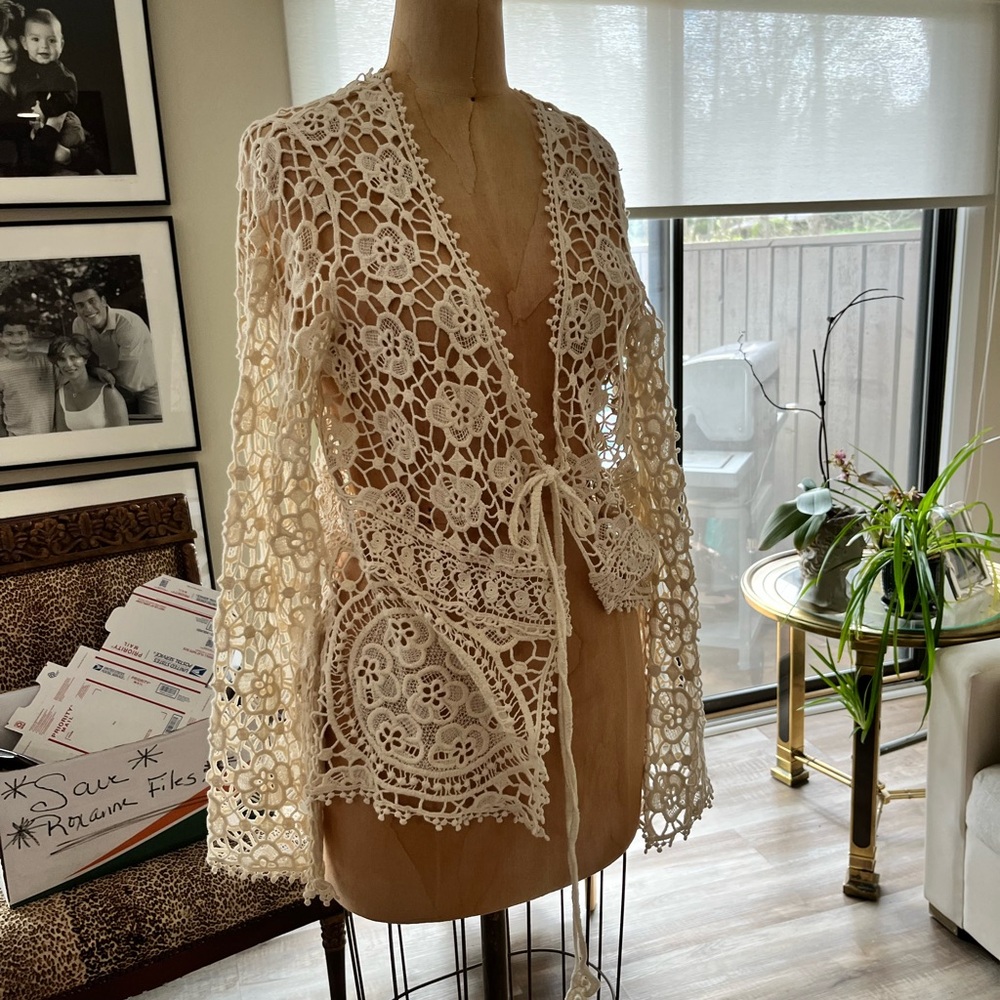 Lacy long cover up or wrap.  Off white.  Long sleeves and gorgeous.  Size L